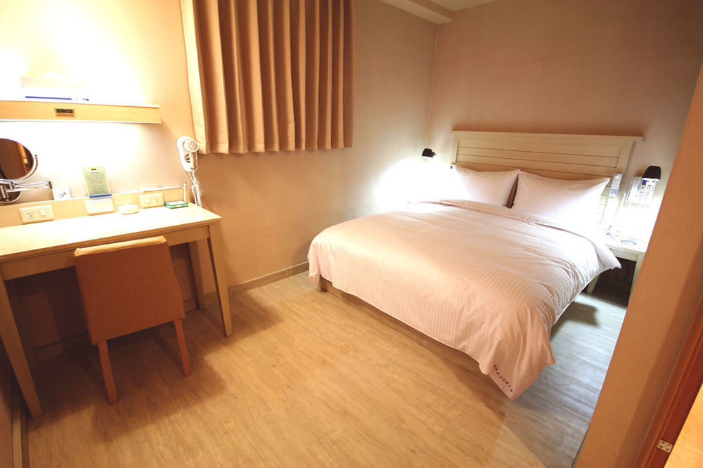 Royal Group Hotel Xiong Zhong Branch Kaohsiung Exteriör bild