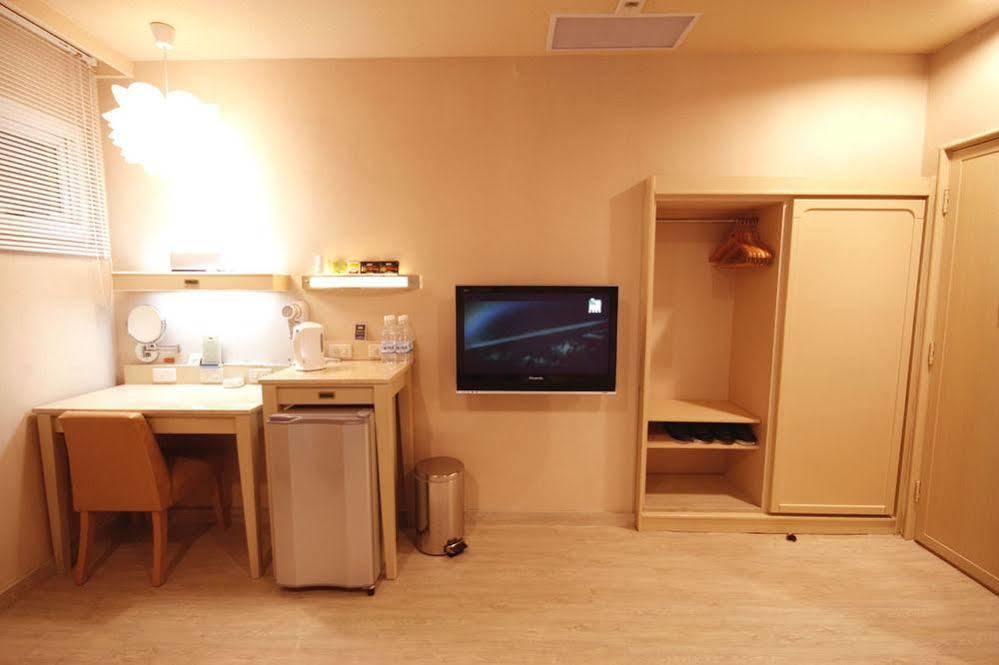 Royal Group Hotel Xiong Zhong Branch Kaohsiung Exteriör bild