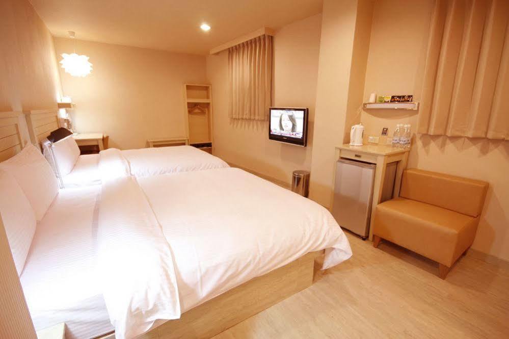 Royal Group Hotel Xiong Zhong Branch Kaohsiung Exteriör bild