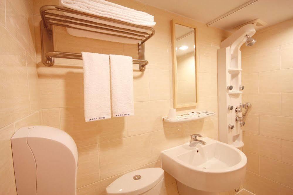 Royal Group Hotel Xiong Zhong Branch Kaohsiung Exteriör bild